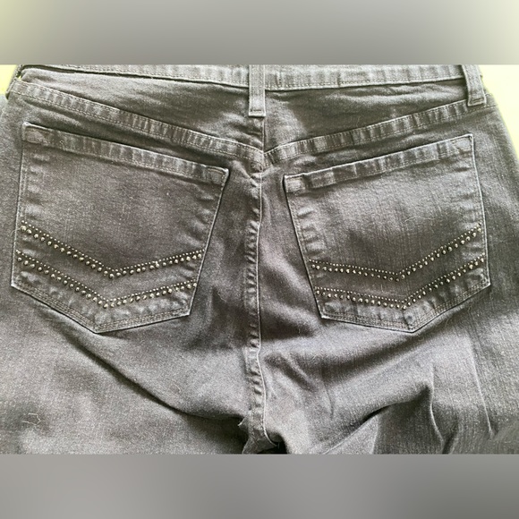 NYDJ NOT YOUR DAUGHTER’S JEANS Sz 6 in BLACK STRETCH LIFT & TUCK - Picture 8 of 8